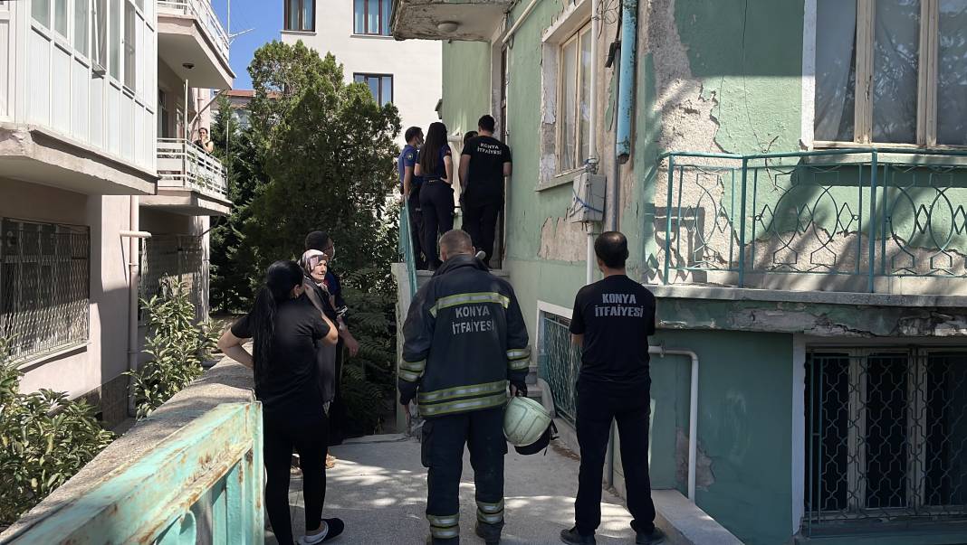Konya’da yaşlı kadının yalnız yaşadığı evde kötü koku paniği! 2